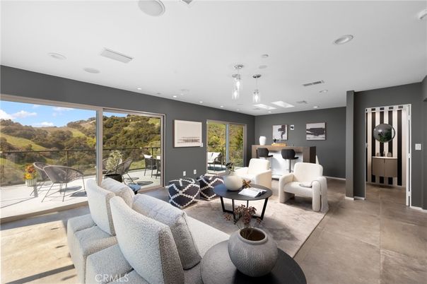 Dining room, Interior, Living room, Pendant Lights, Recessed Lighting