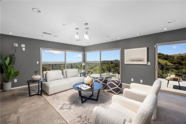 Interior, Living room, Pendant Lights, Recessed Lighting