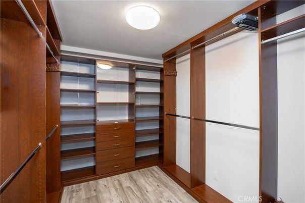 Interior, Walk-in Closets, Wood Texture Flooring