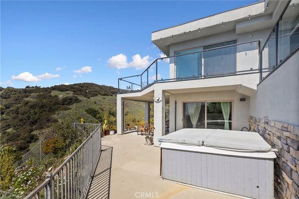 Exterior, Hot Tub