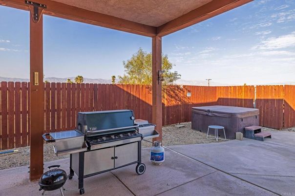Exterior, Hot Tub