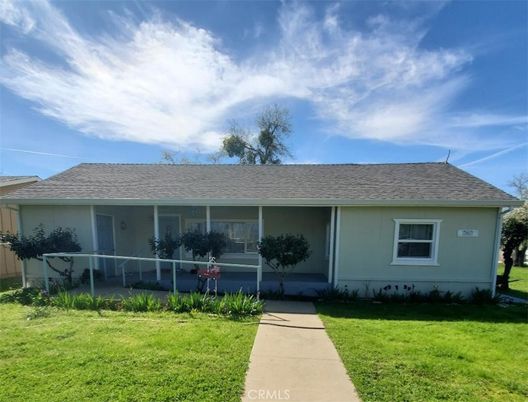 Backyard, Exterior, Facade, Ranch