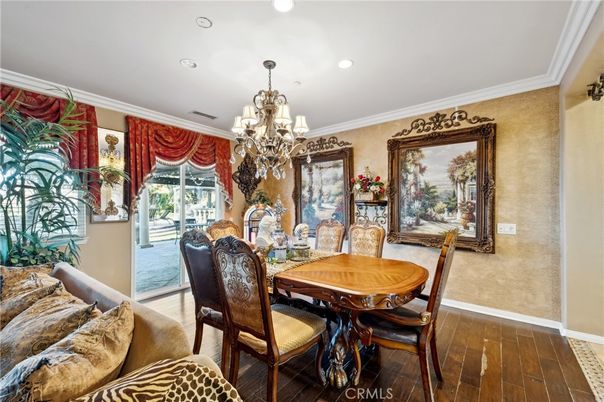 Chandelier, Dining room, Interior, Recessed Lighting, Wood Texture Flooring
