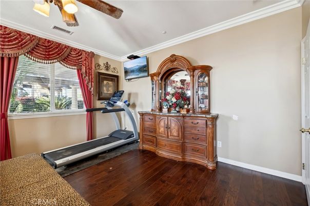 Fitness Equipment, Interior, Recessed Lighting, Wood Texture Flooring