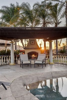 Exterior, Fireplace