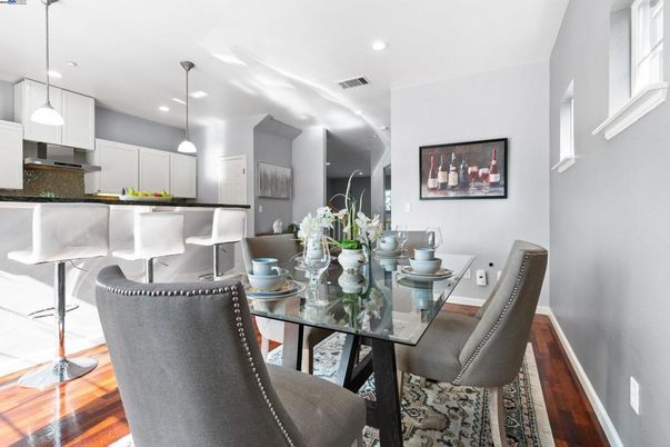 Dining room, Interior, Kitchen, Pendant Lights, Recessed Lighting, Wood Texture Flooring