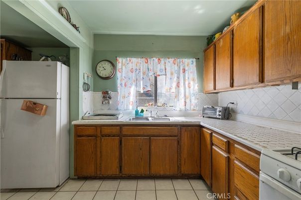Interior, Kitchen, Tile Countertops