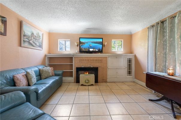 Fireplace, Interior, Living room
