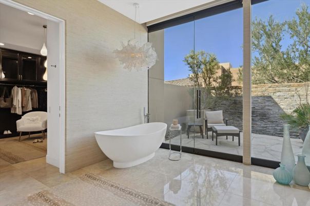 Bathroom, Free Standing Baths, Interior, Pendant Lights