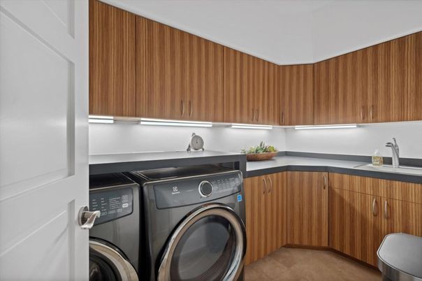 Interior, Washer
