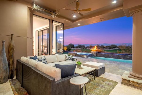 Exterior, Pool, Recessed Lighting