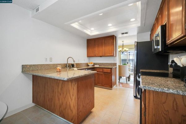 Chandelier, Dining room, Interior, Kitchen, Recessed Lighting