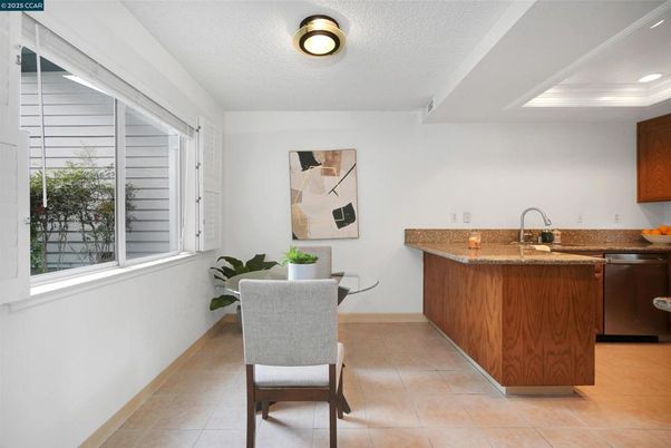 Dining room, Interior, Kitchen, Recessed Lighting