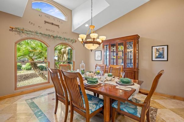 Chandelier, Dining room, Interior