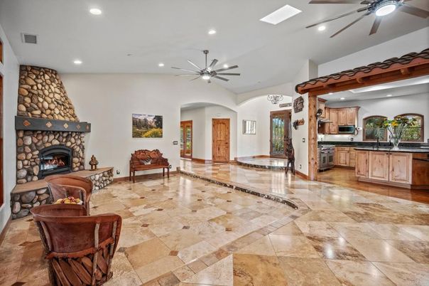 Fireplace, Interior, Kitchen, Recessed Lighting