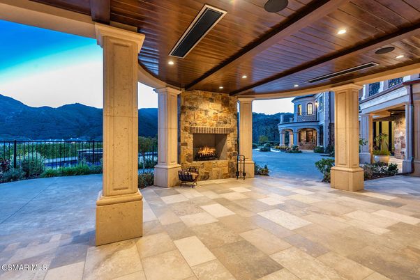 Exterior, Fireplace