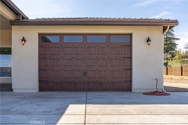 Detached Garage, Exterior