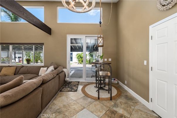 Interior, Living room, Pendant Lights