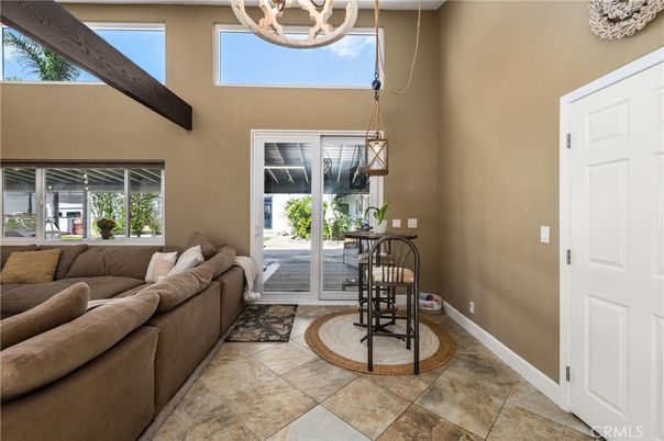 Interior, Living room, Pendant Lights