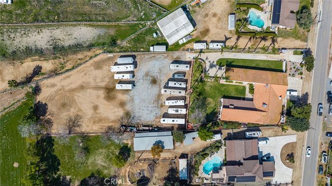 Exterior, Drone