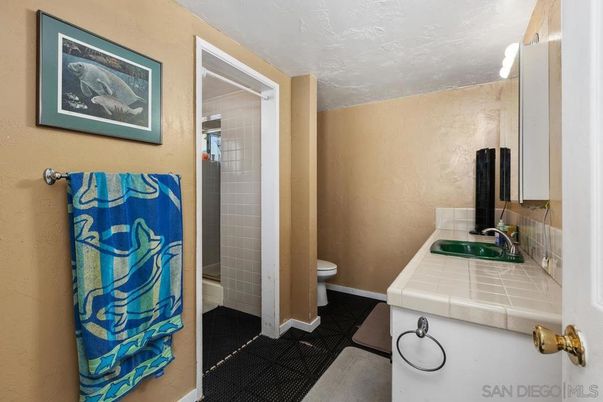 Bathroom, Interior, Tile Countertops