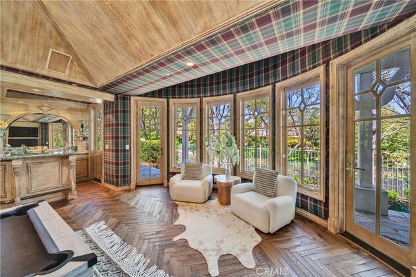 Interior, Sun Room, Wooden Ceilings, Wood Texture Flooring