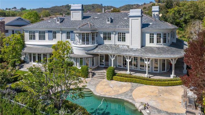 Exterior, Facade, Pool, French Provincial