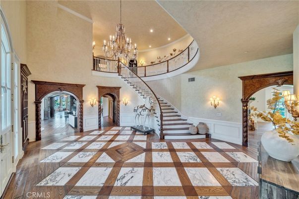 Chandelier, Interior, Marble, Recessed Lighting, Wood Texture Flooring