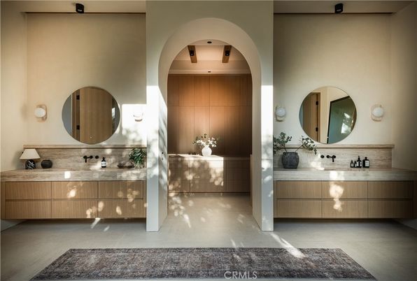 Bathroom, Dual Sink Vanities, Interior
