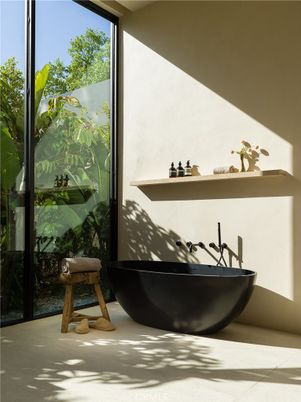 Bathroom, Free Standing Baths, Interior