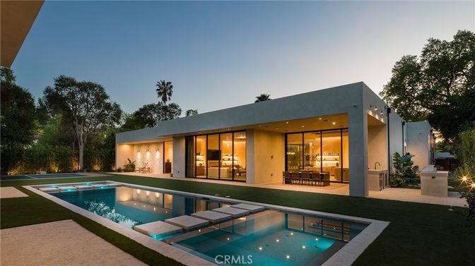 Backyard, Exterior, Pool