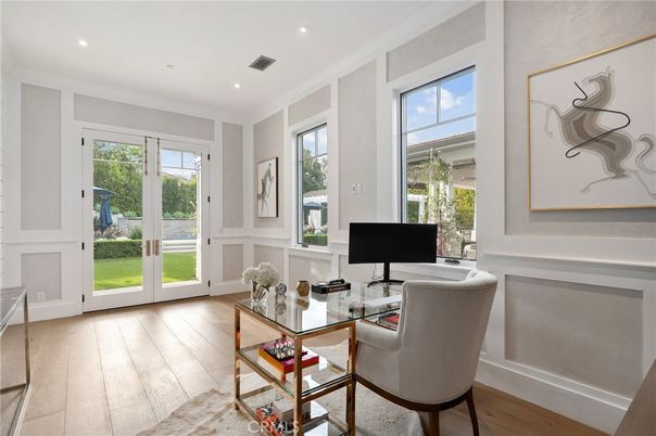 Home Office, Interior, Recessed Lighting, Wood Texture Flooring