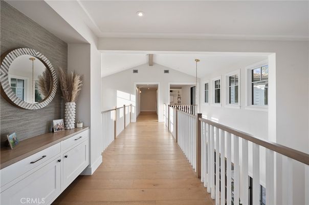 Interior, Pendant Lights, Recessed Lighting, Wood Texture Flooring