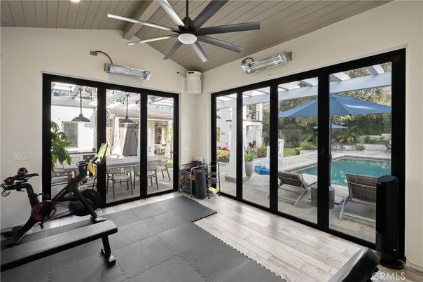 Fitness Equipment, Interior, Recessed Lighting, Wood Texture Flooring