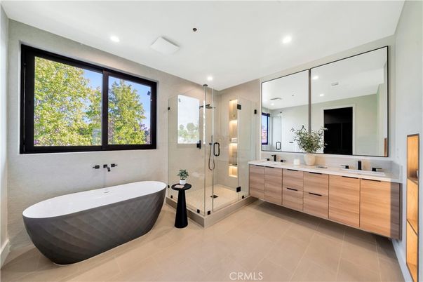 Bathroom, Dual Sink Vanities, Free Standing Baths, Glass Shower, Interior, Recessed Lighting