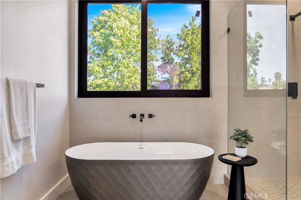 Bathroom, Free Standing Baths, Glass Shower, Interior