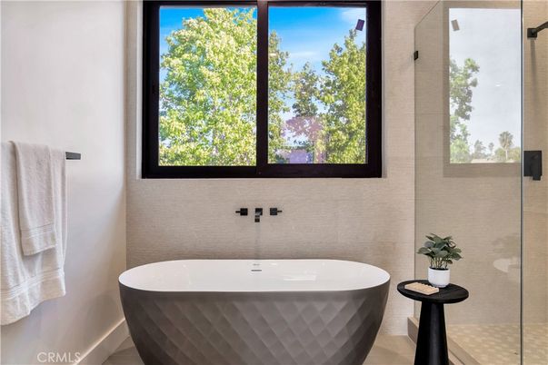 Bathroom, Free Standing Baths, Glass Shower, Interior