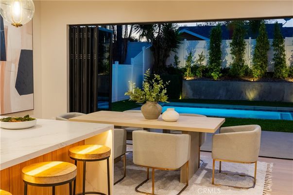 Dining room, Interior