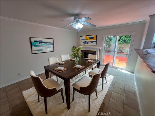 Dining room, Fireplace, Interior