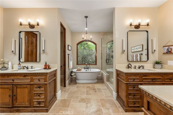 Bathroom, Chandelier, Dual Sink Vanities, Free Standing Baths, Interior, Pendant Lights