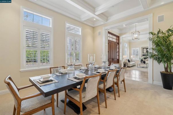 Chandelier, Dining room, Interior, Living room, Pendant Lights, Recessed Lighting