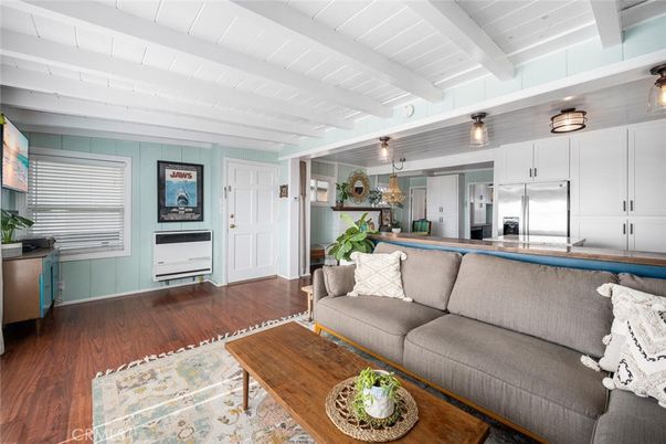 Interior, Kitchen, Living room, Pendant Lights, Stainless Steel Appliances, Wood Texture Flooring