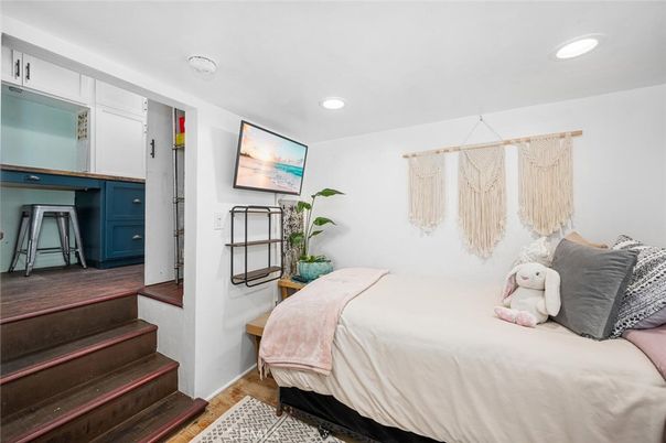 Bedroom, Interior, Recessed Lighting, Wood Texture Flooring