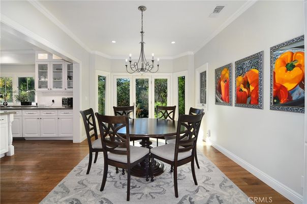 Chandelier, Dining room, Interior, Recessed Lighting, Wood Texture Flooring