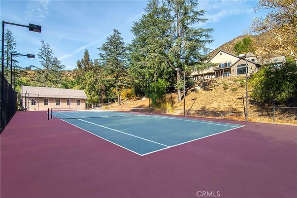 Exterior, Tennis Courts