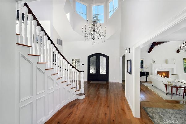 Chandelier, Fireplace, Interior, Wood Texture Flooring