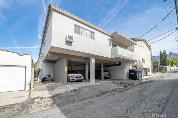 Detached Garage, Exterior