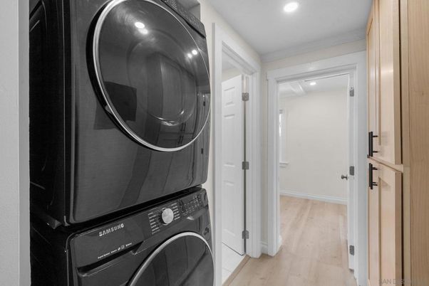 Interior, Recessed Lighting, Utility Closets, Washer, Wood Texture Flooring