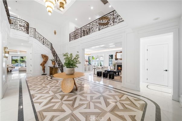 Chandelier, Fireplace, Interior, Living room, Recessed Lighting