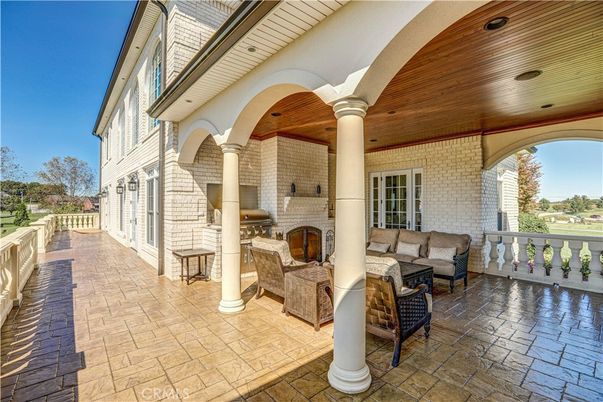 Exterior, Fireplace